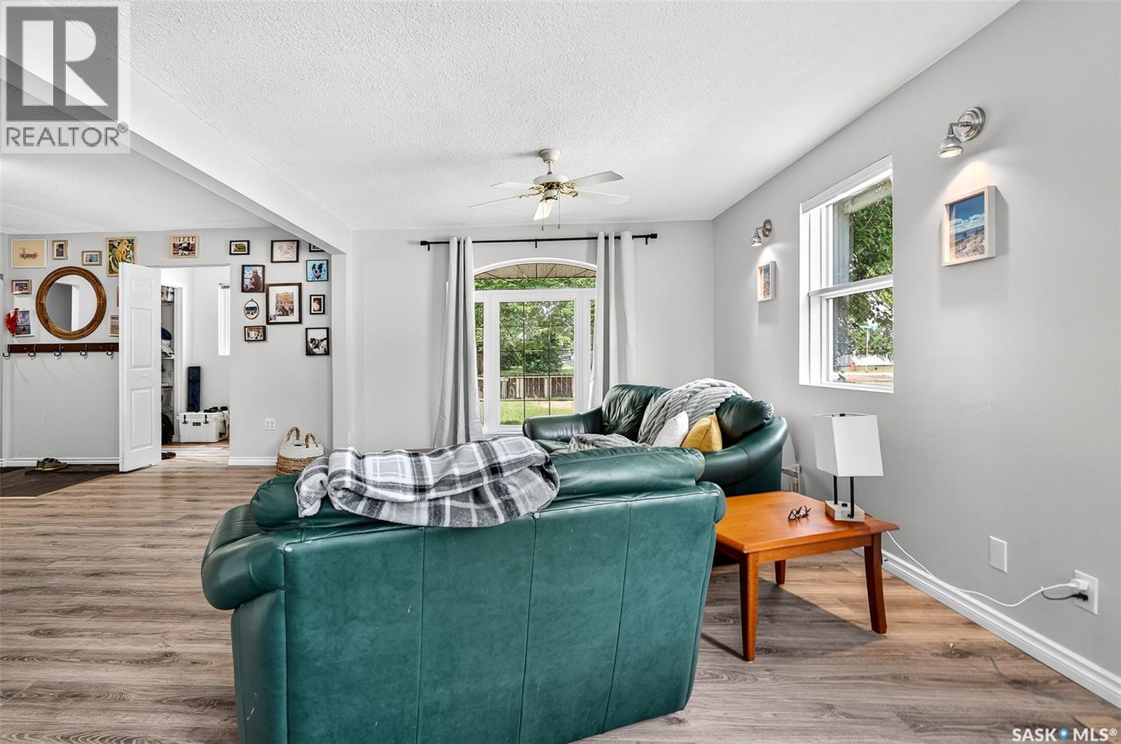 Photo 12 of 1097 Connaught Avenue, Moose Jaw SK