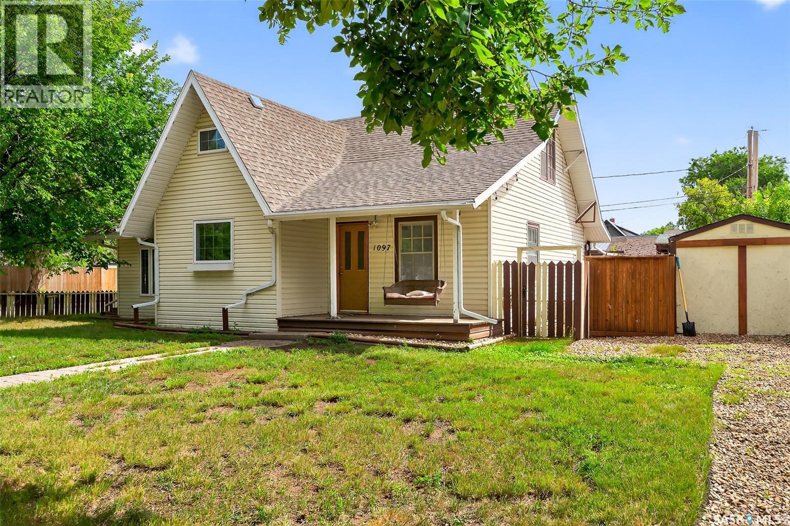 Photo 44 of 1097 Connaught Avenue, Moose Jaw SK