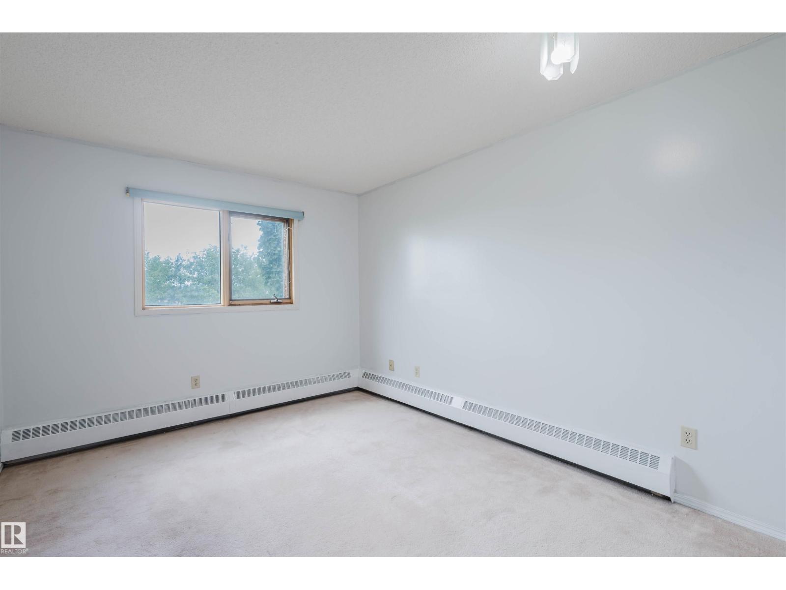 Photo 15 of 402 11020 19 Av Nw, Edmonton AB