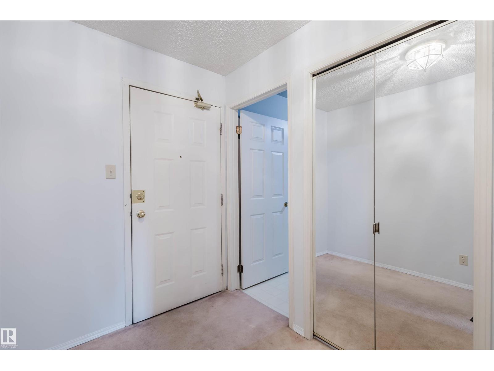 Photo 2 of 402 11020 19 Av Nw, Edmonton AB
