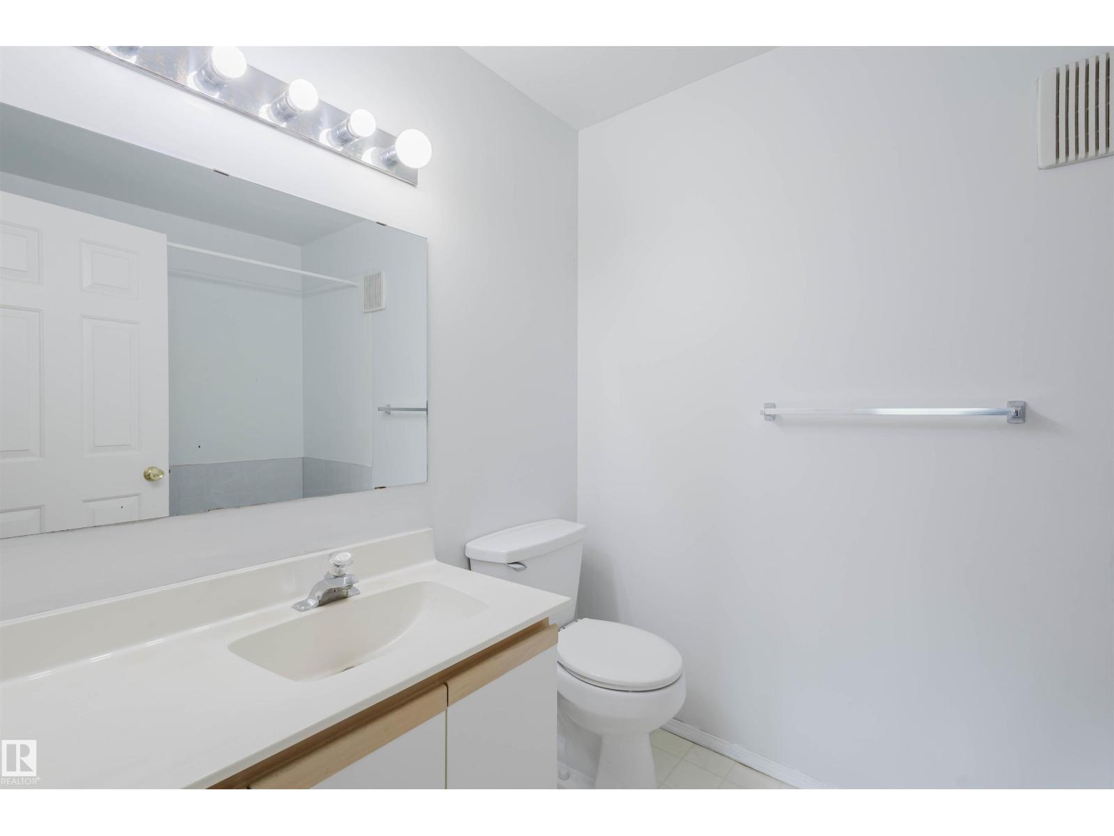 Photo 22 of 402 11020 19 Av Nw, Edmonton AB