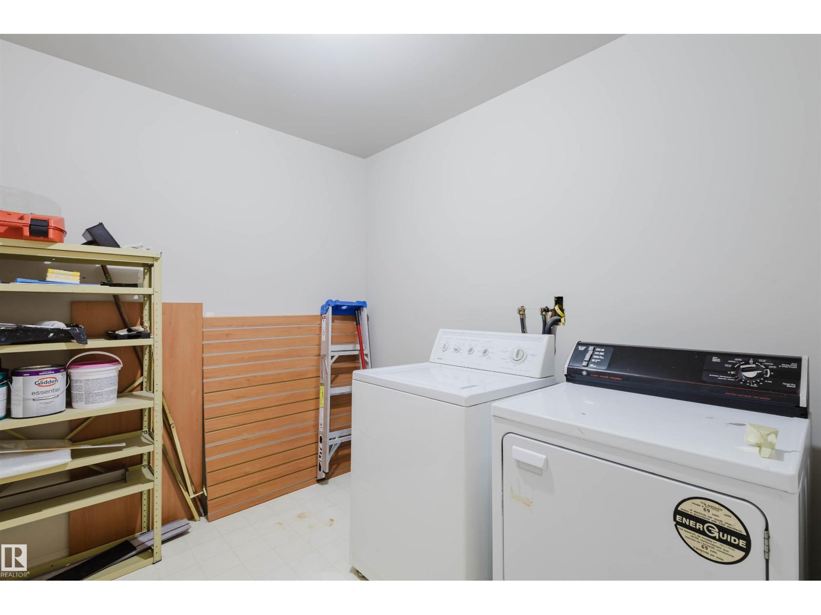 Photo 3 of 402 11020 19 Av Nw, Edmonton AB