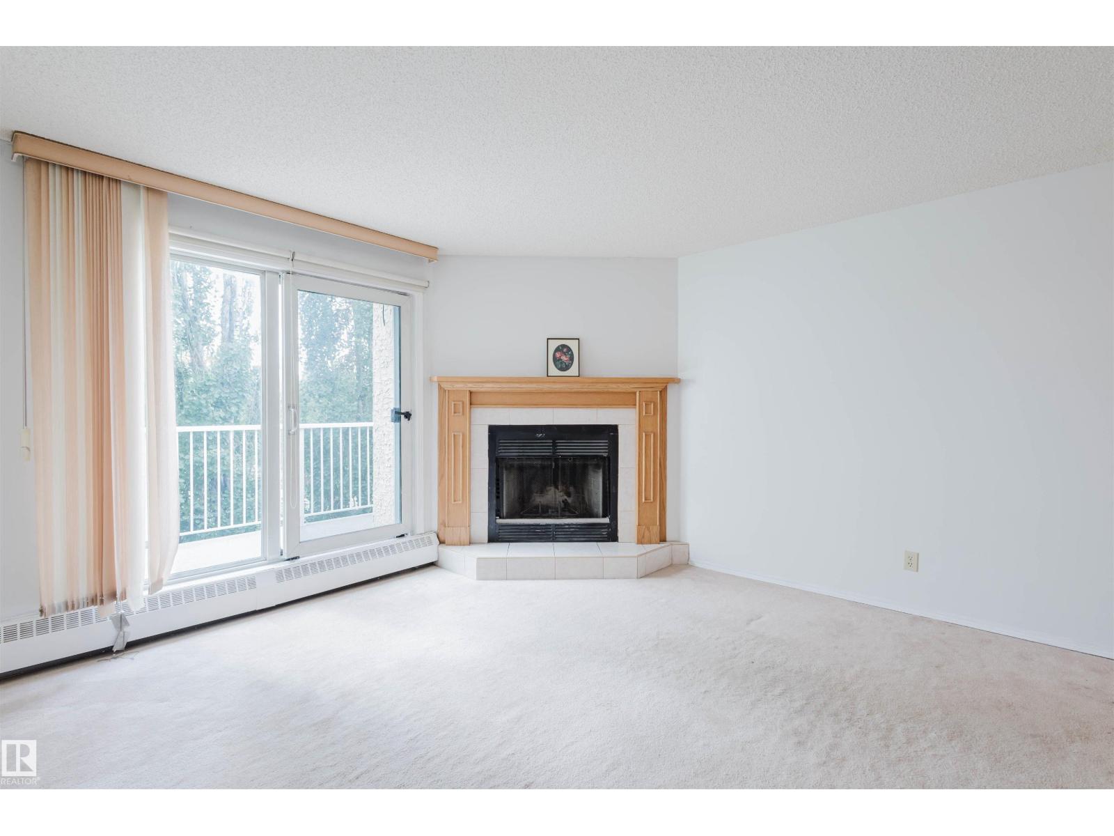 Photo 4 of 402 11020 19 Av Nw, Edmonton AB