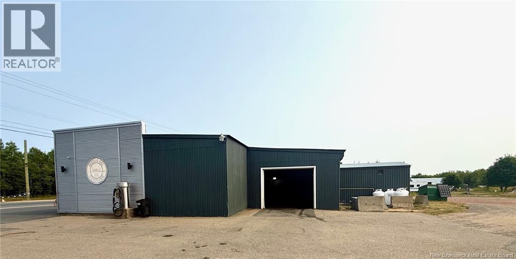 Photo 5 of 300 1 Ere Rue Route 113, Shippagan NB