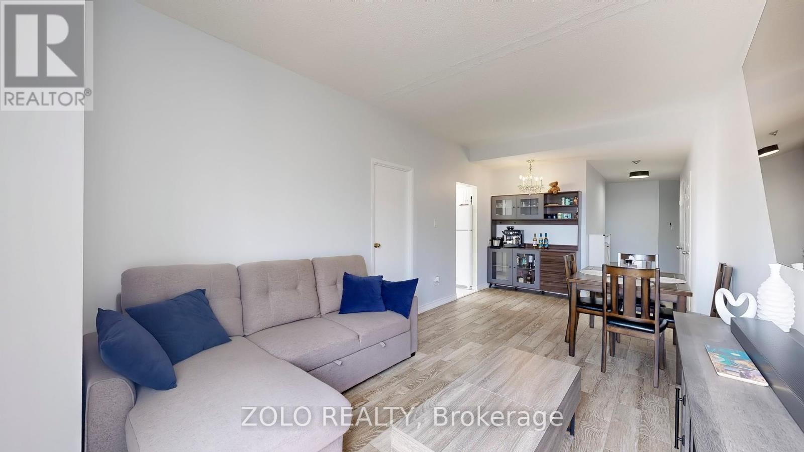 Photo 14 of Ph 4 9 Chalmers Road, Richmond Hill ON