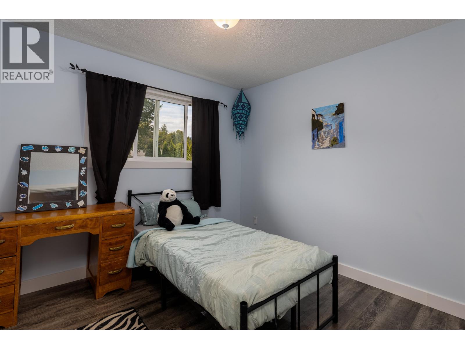4912 LABELLE Avenue, Terrace