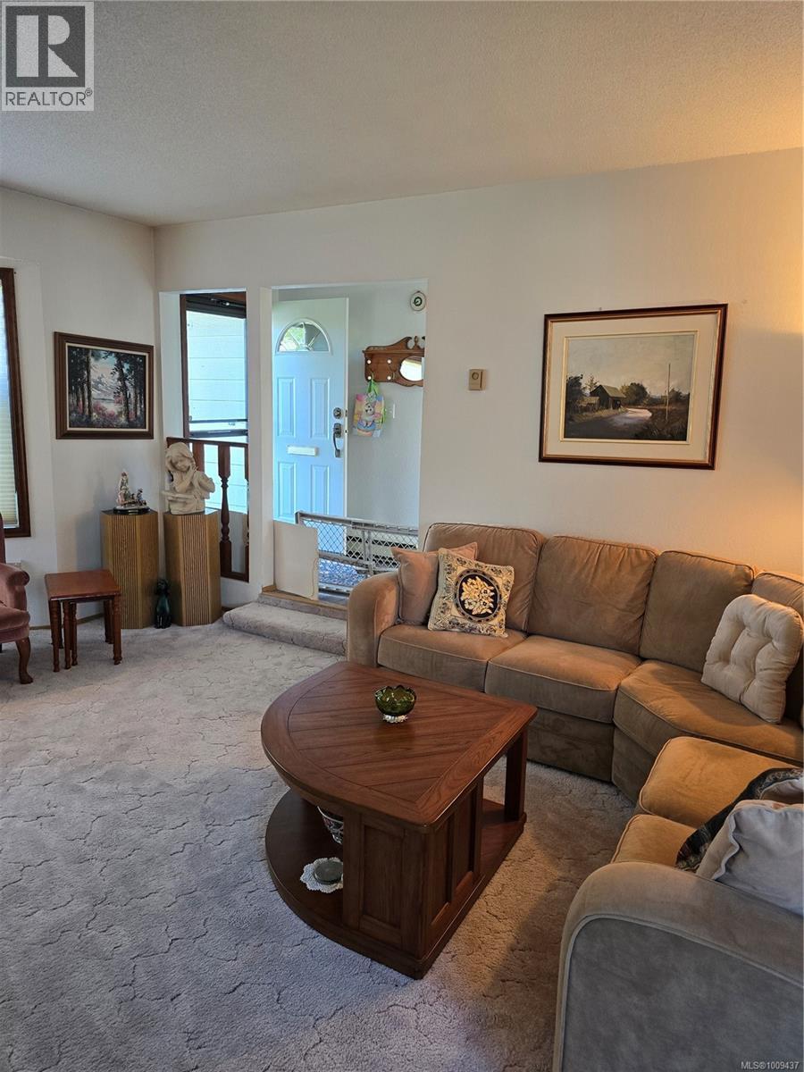  9596 Northlawn Terrace, Sidney