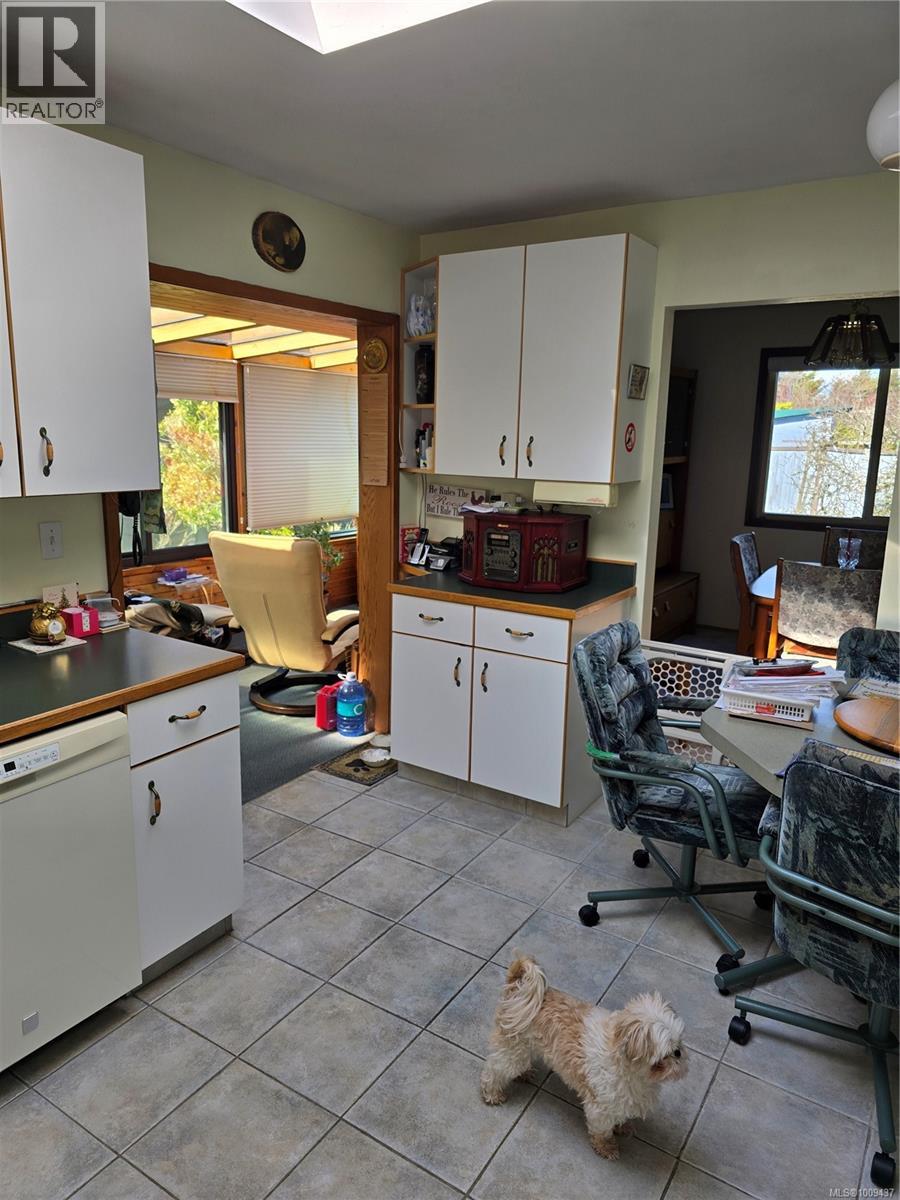  9596 Northlawn Terrace, Sidney