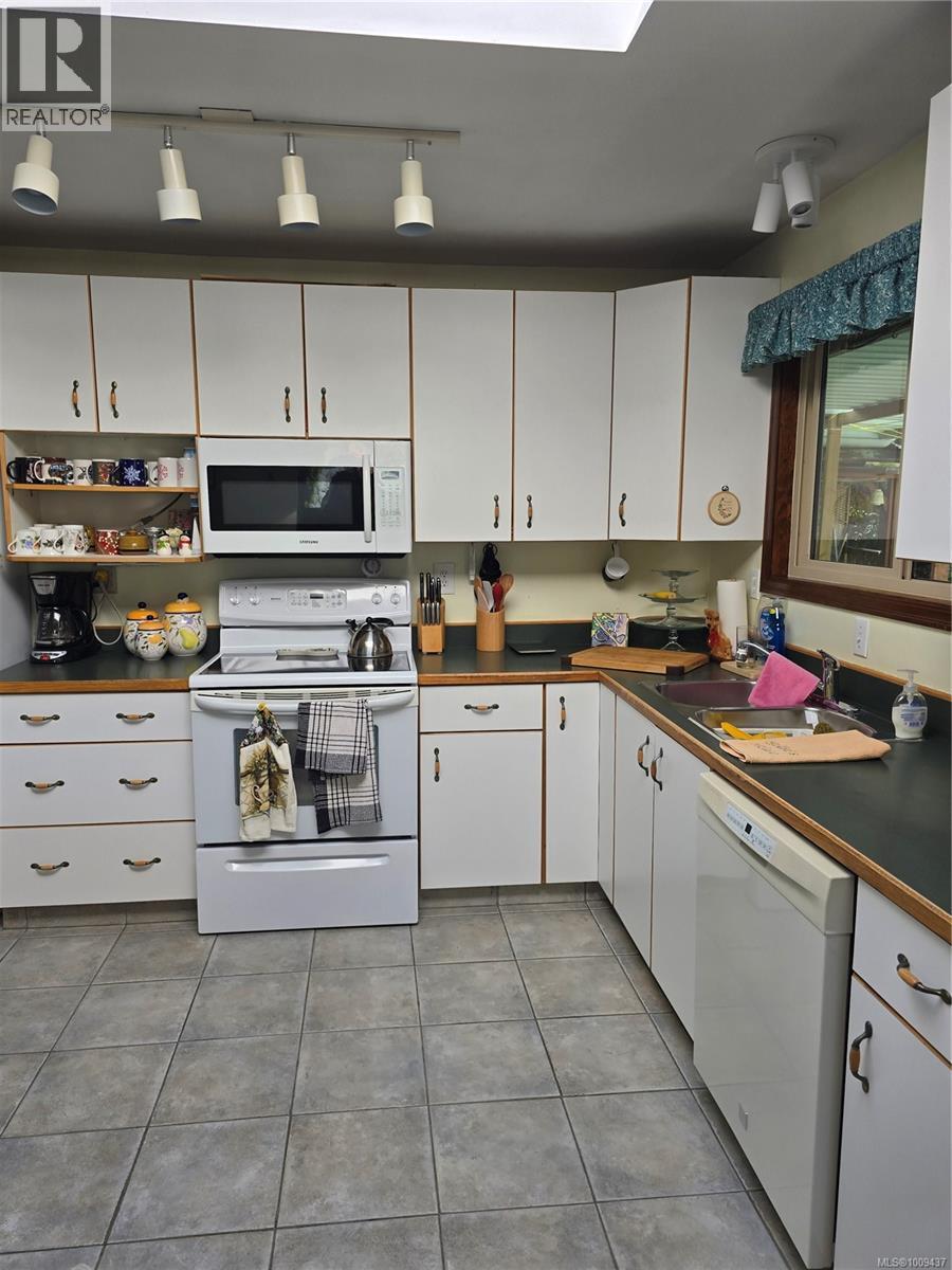  9596 Northlawn Terrace, Sidney