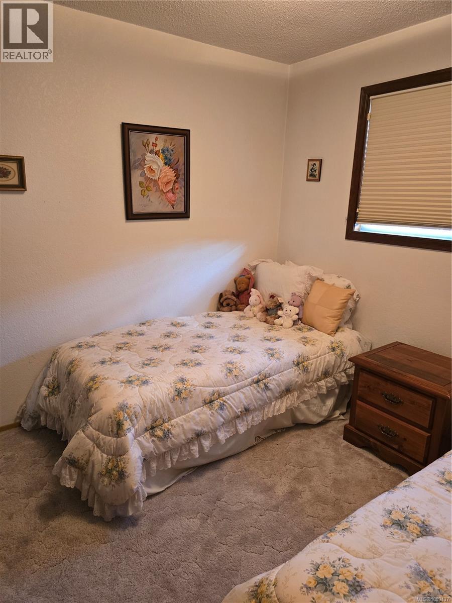  9596 Northlawn Terrace, Sidney