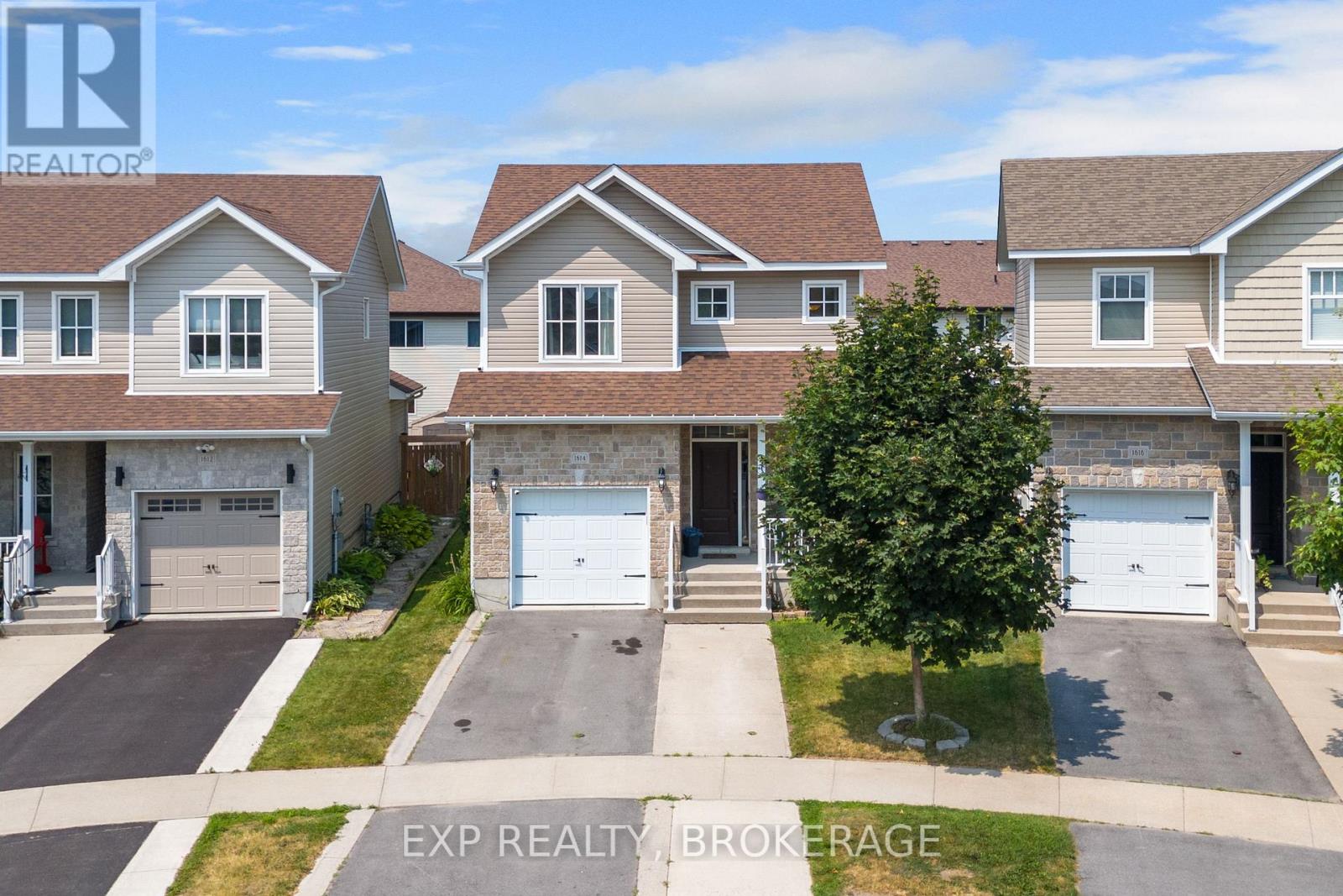 Photo 2 of 1614 Crimson Crescent, Kingston ON