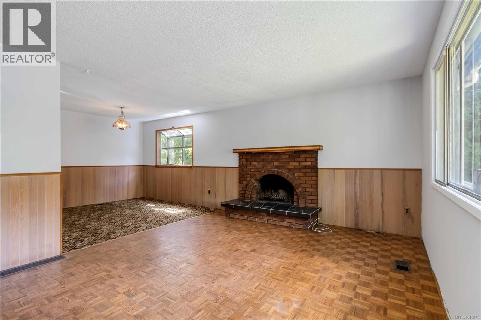  95 Marler Drive, View Royal