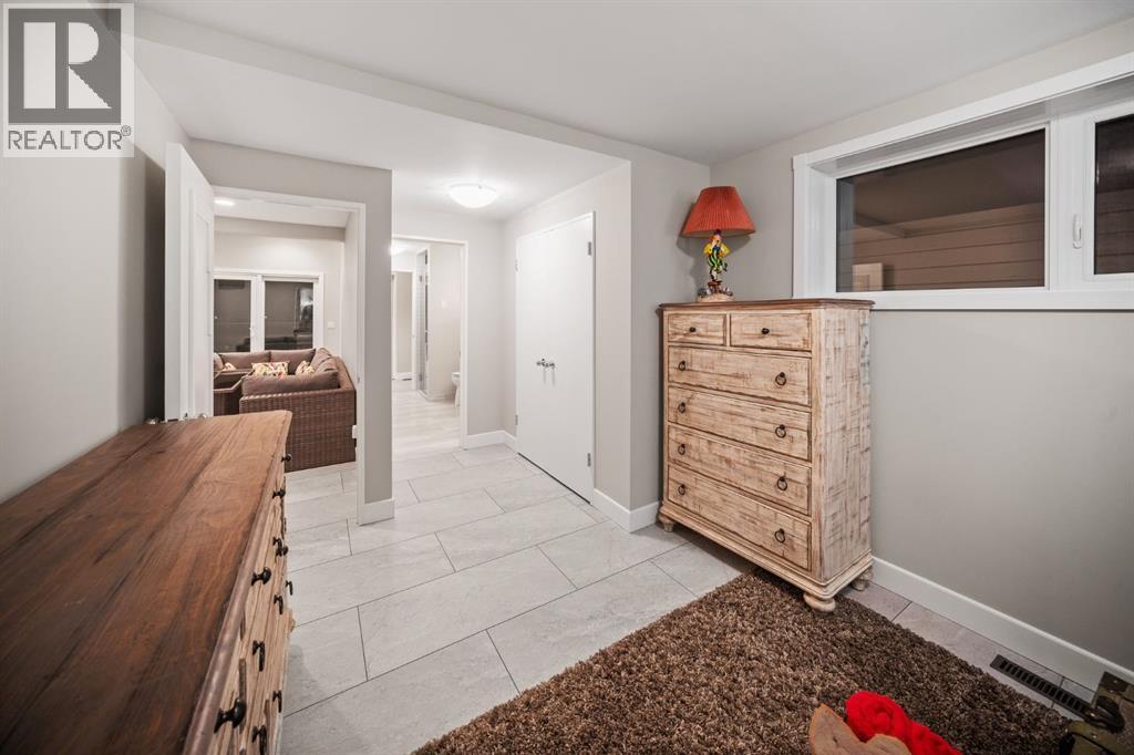 Single Family House for Sale in  Woodhaven Crescent SW Woodbine Calgary 