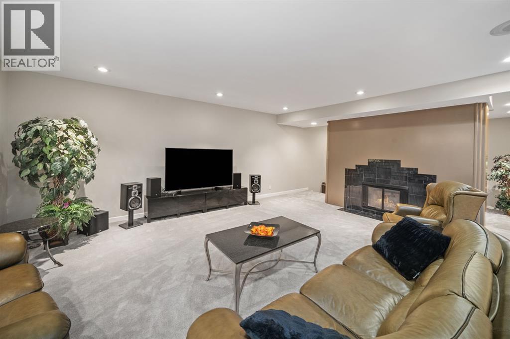 Single Family House for Sale in  Woodhaven Crescent SW Woodbine Calgary 