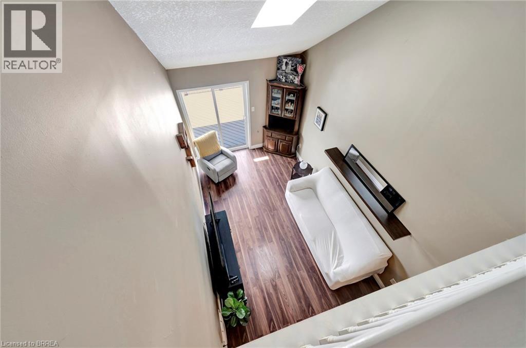 Photo 9 of 61 Hudson Drive, Cayuga ON