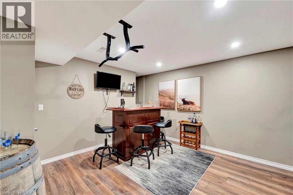 Photo 5 of 61 Hudson Drive, Cayuga ON