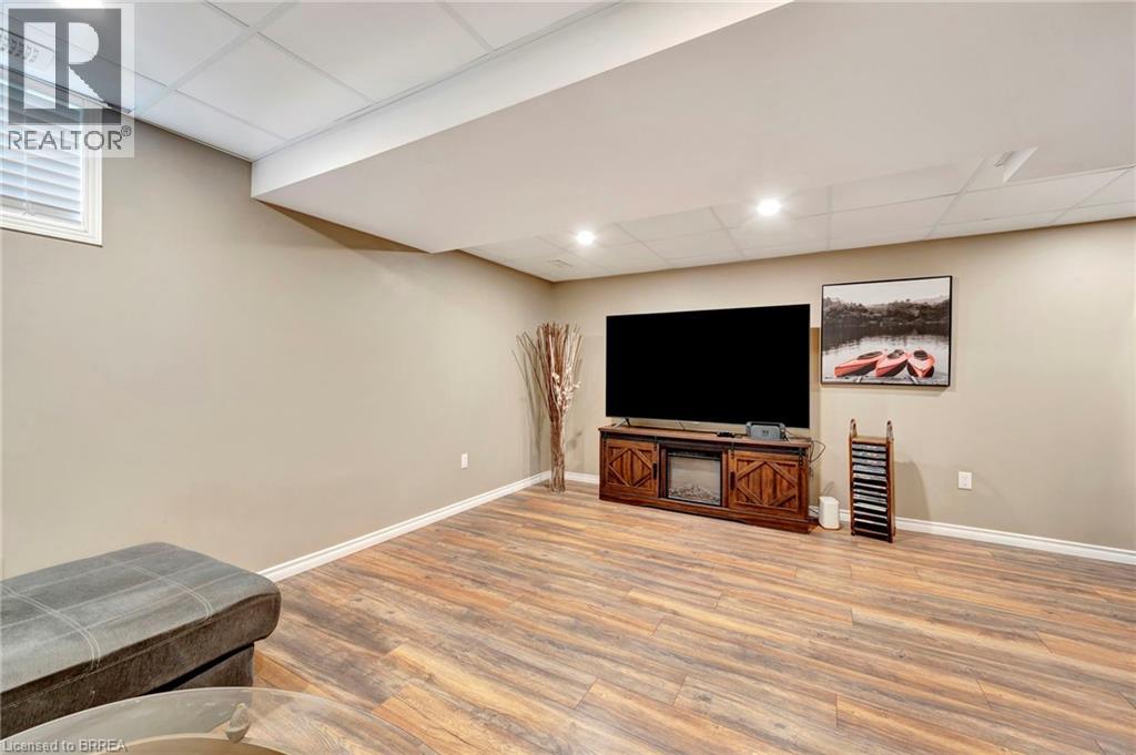 Photo 6 of 61 Hudson Drive, Cayuga ON