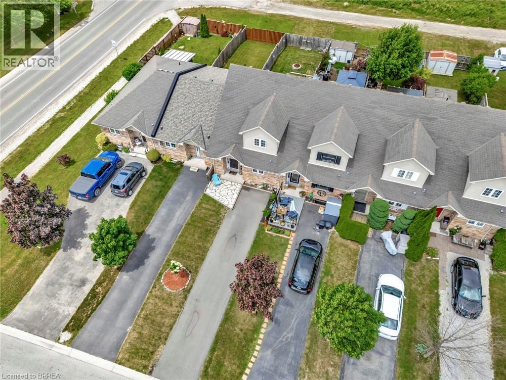 Photo 7 of 61 Hudson Drive, Cayuga ON