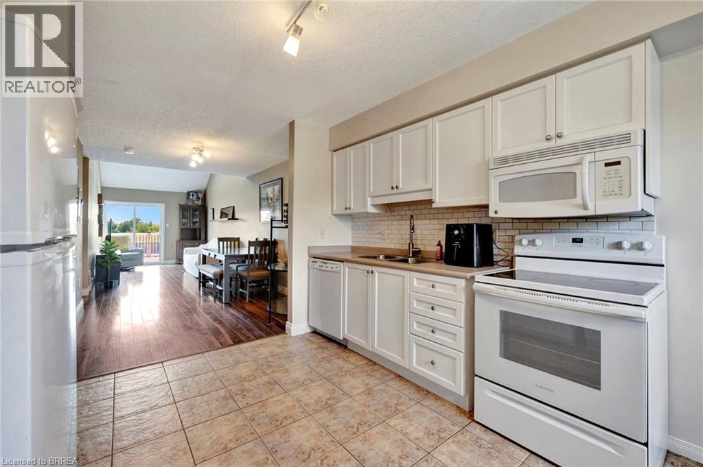 Photo 23 of 61 Hudson Drive, Cayuga ON