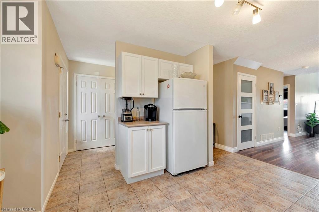 Photo 16 of 61 Hudson Drive, Cayuga ON