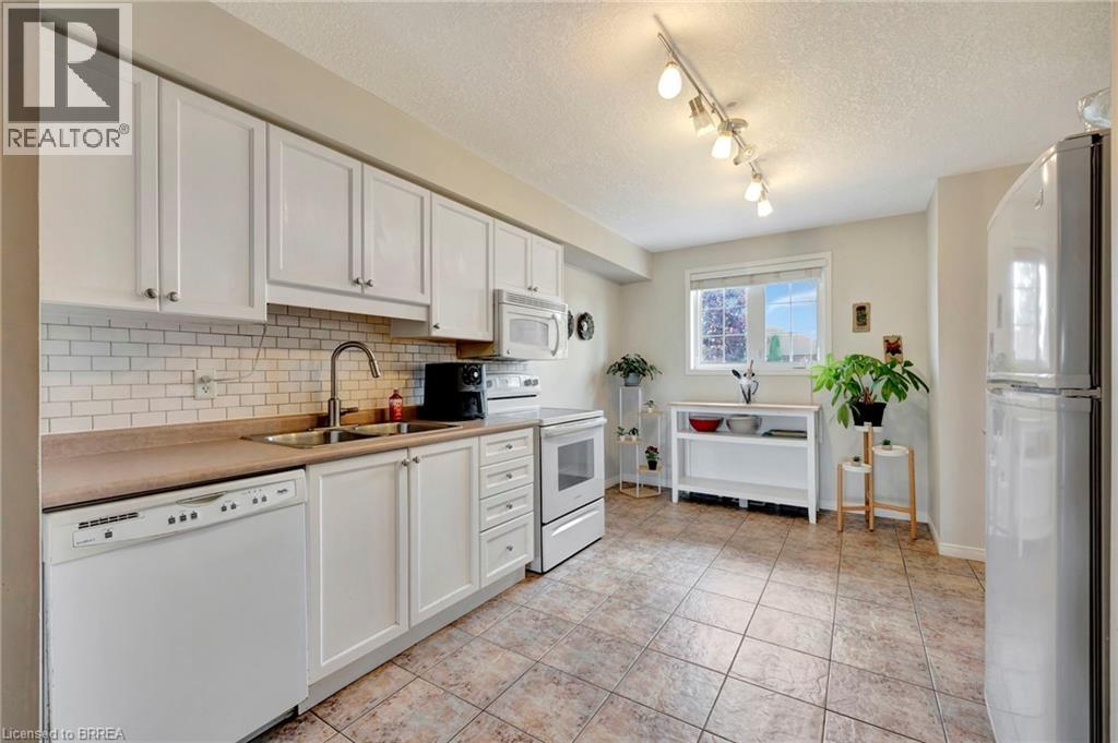 Photo 3 of 61 Hudson Drive, Cayuga ON
