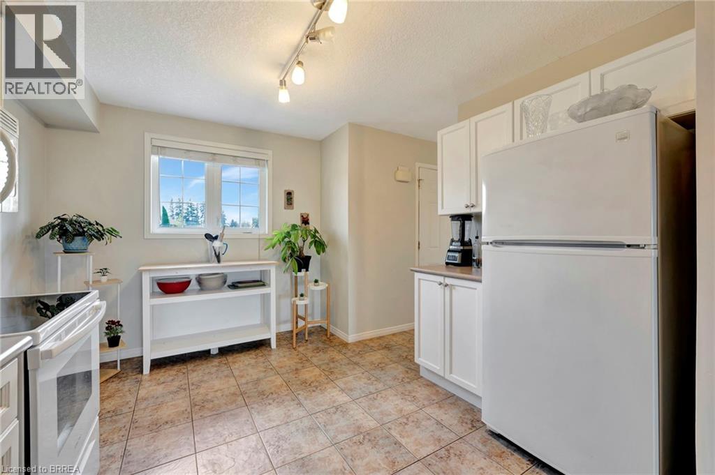 Photo 24 of 61 Hudson Drive, Cayuga ON