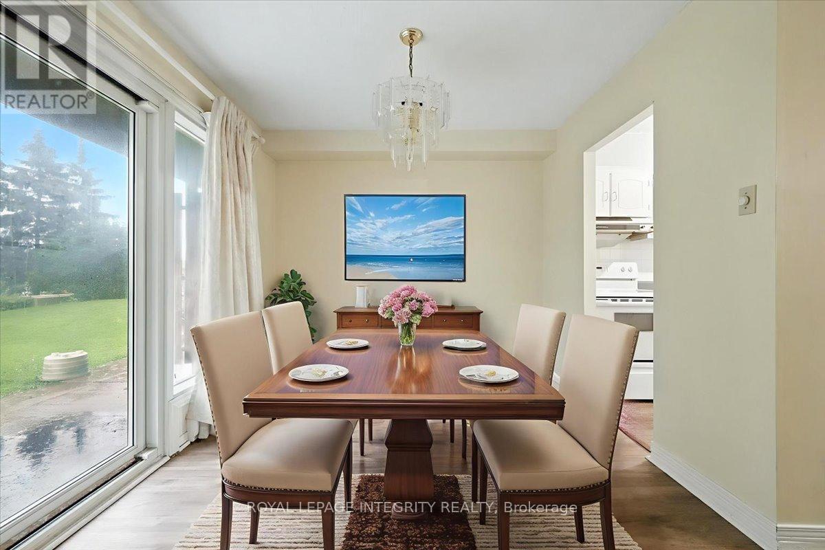 Photo 37 of 109 158 A Mcarthur Avenue, Ottawa ON