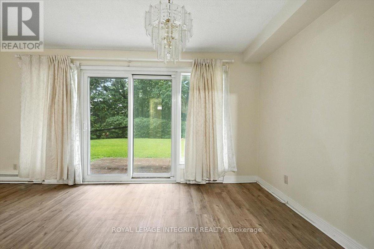 Photo 4 of 109 158 A Mcarthur Avenue, Ottawa ON