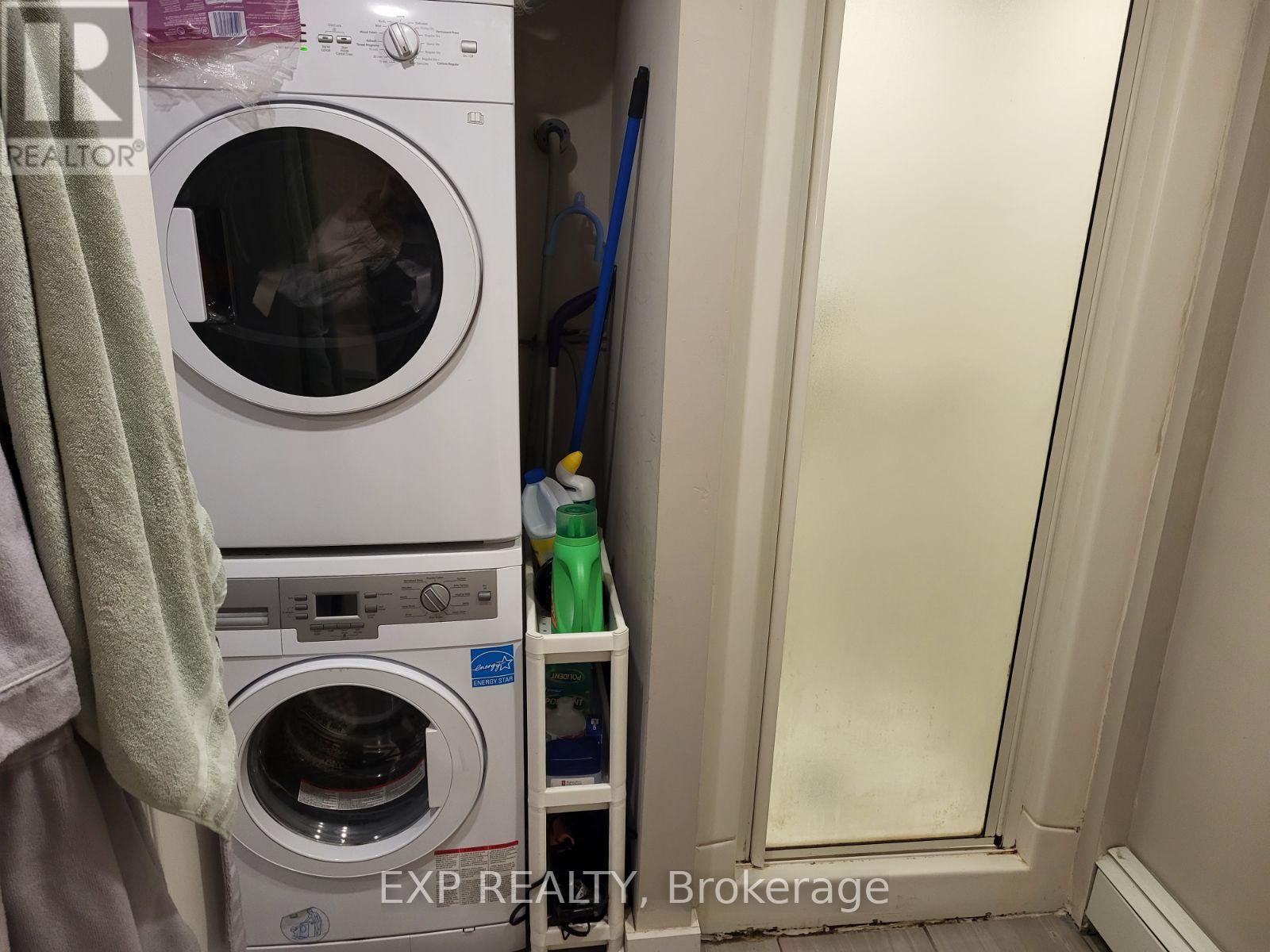 Photo 6 of B 58 Fairholt Road S, Hamilton ON