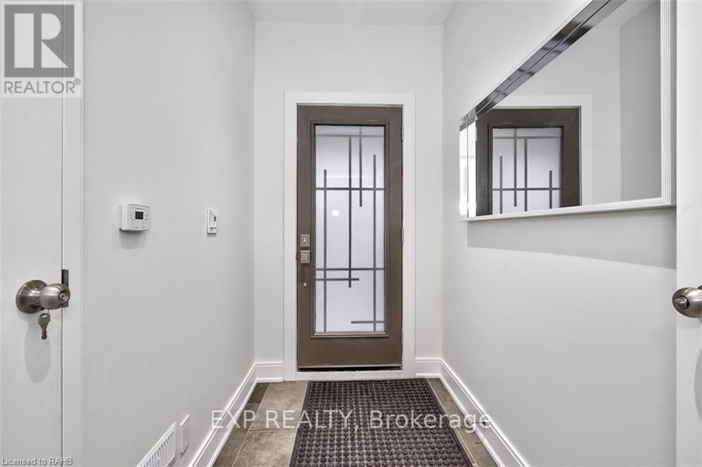 Photo 13 of 2 734 Cannon Street E, Hamilton ON