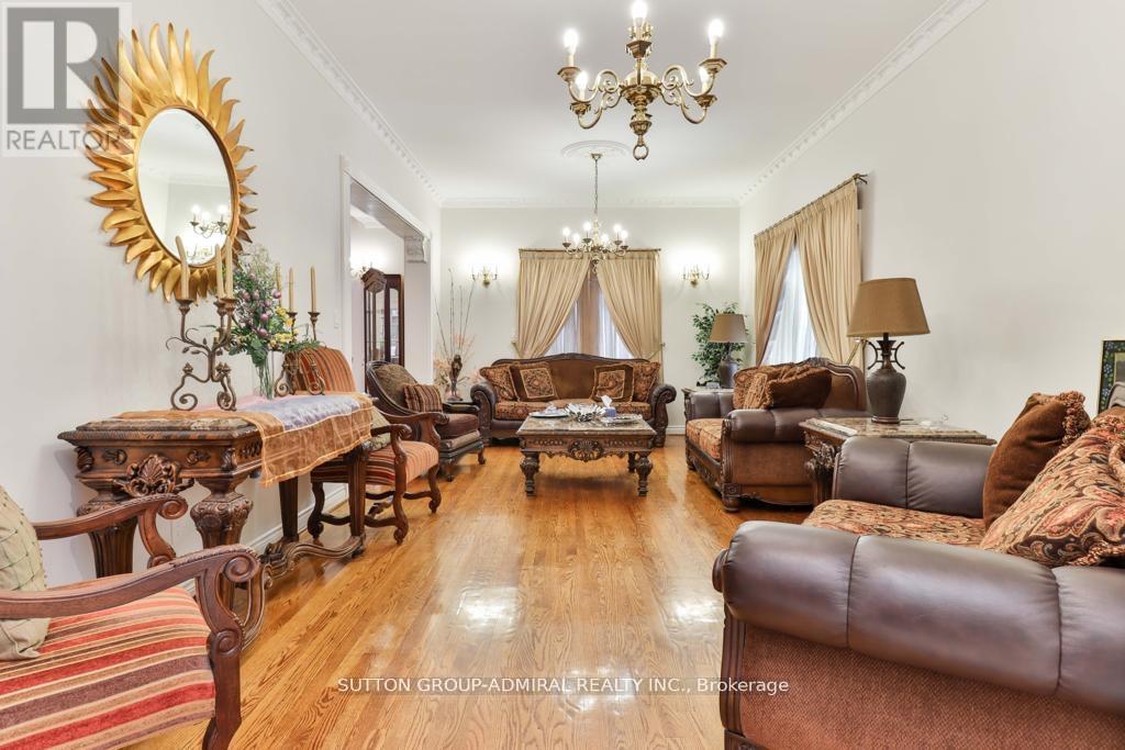 Photo 2 of 116 Goulding Avenue, Toronto ON