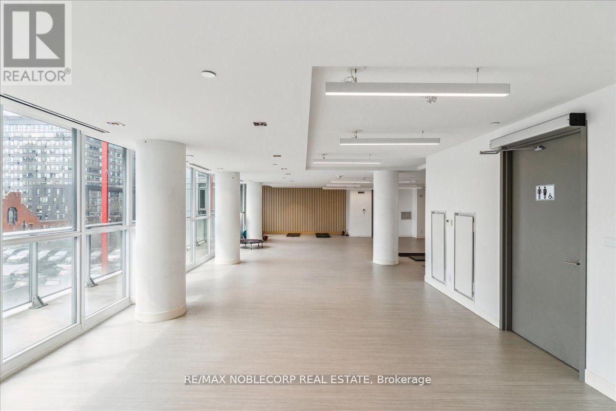 Photo 13 of 607 120 Parliament Street, Toronto ON