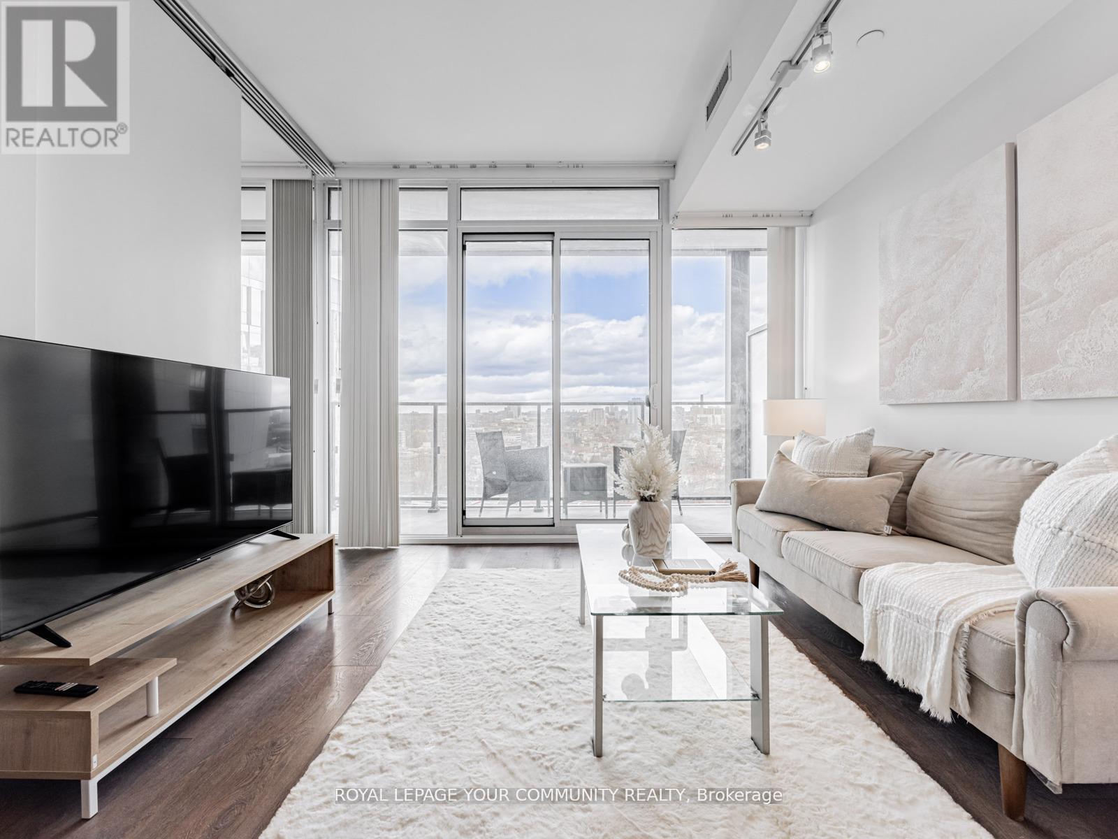 Photo 13 of 1604 125 Peter Street, Toronto ON