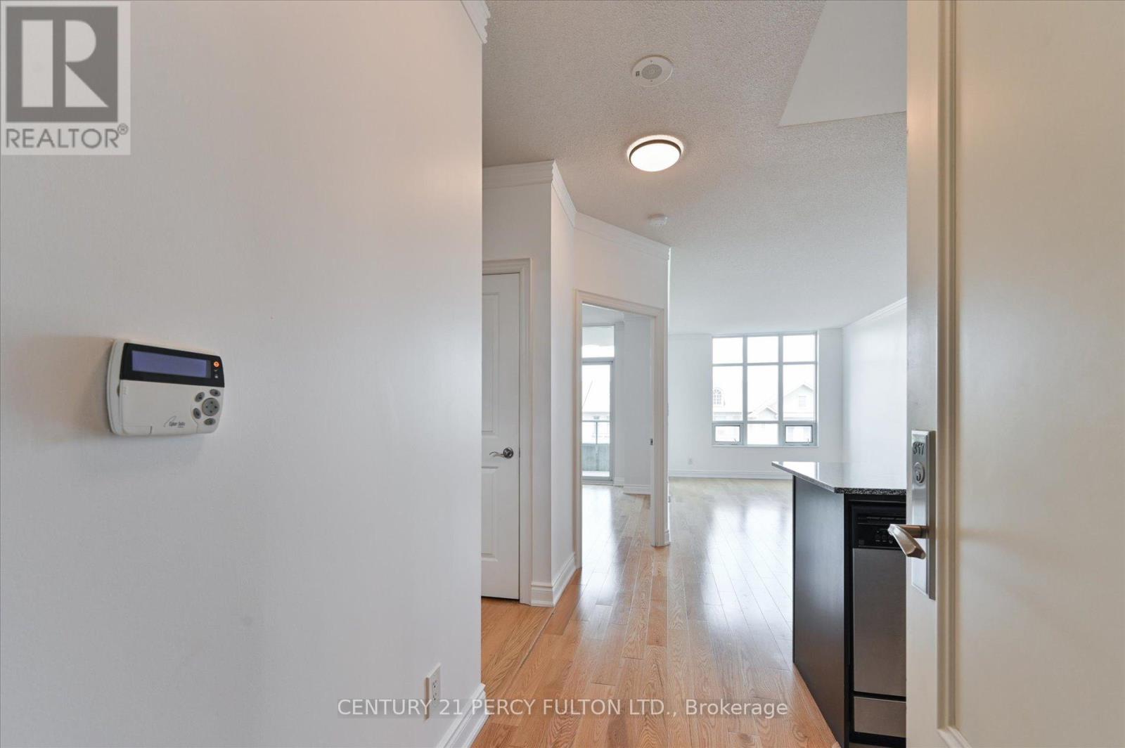 Photo 7 of 317 20 Bloorview Place, Toronto ON
