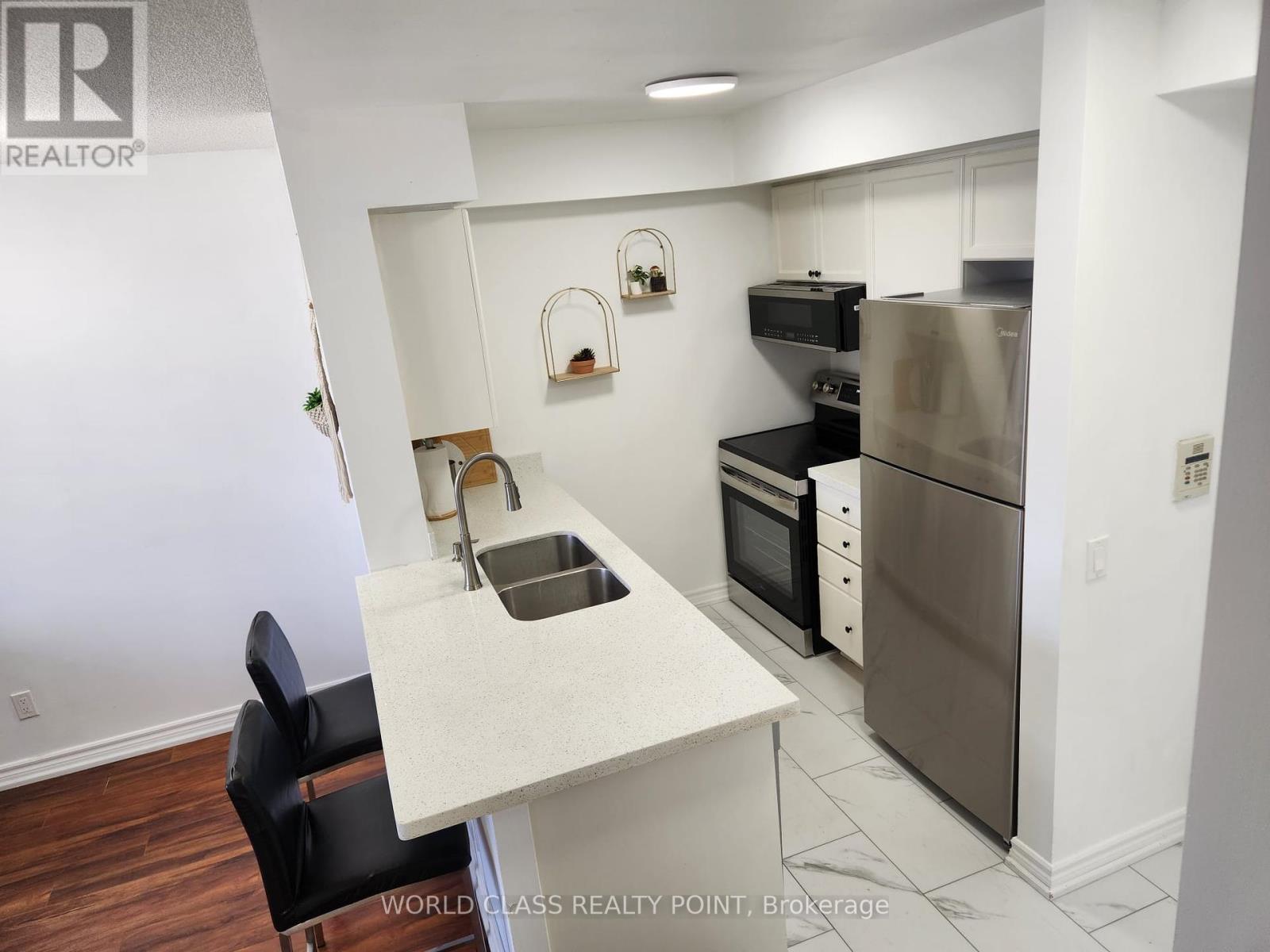 Photo 13 of 1807 155 Beecroft Road, Toronto ON