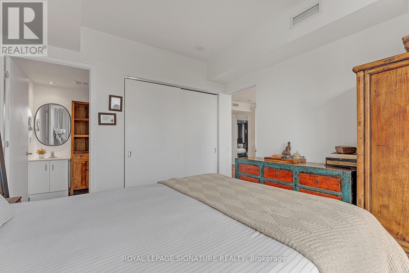 Photo 21 of 1002 285 Mutual Street, Toronto ON