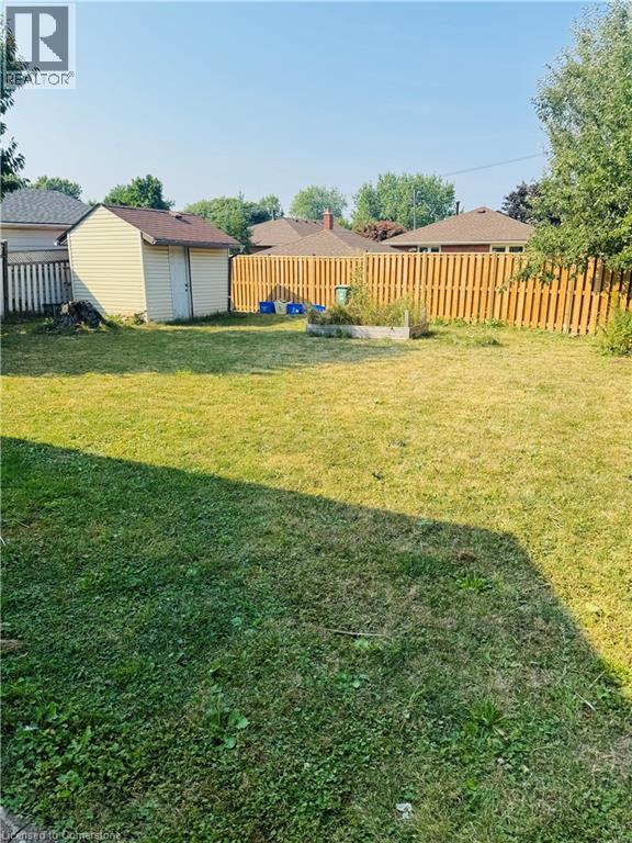 Photo 10 of 585 Mohawk Road, Hamilton ON