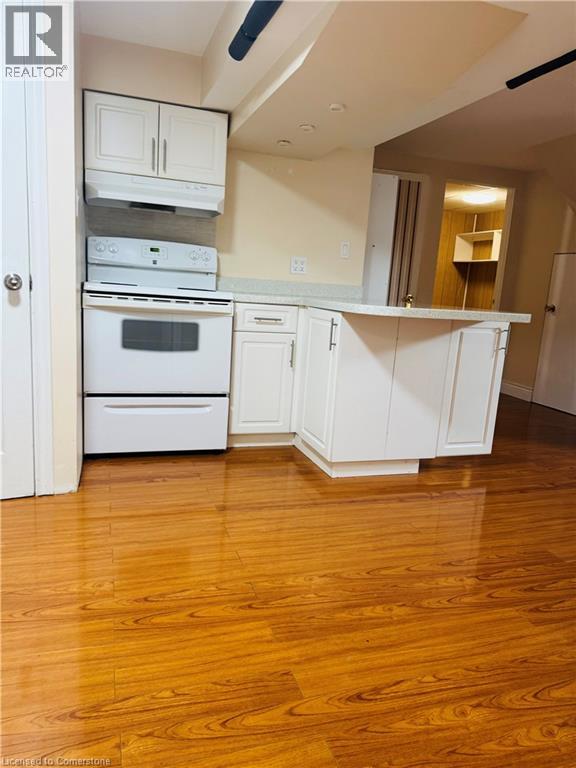Photo 3 of 585 Mohawk Road, Hamilton ON