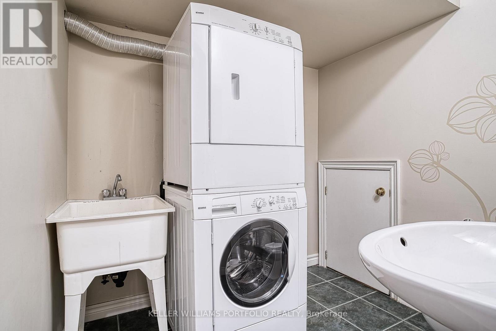 Photo 28 of 9 A Woodfield Rd Road, Toronto ON