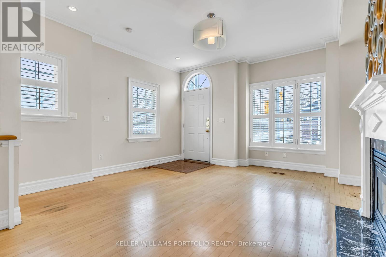 Photo 17 of 9 A Woodfield Rd Road, Toronto ON