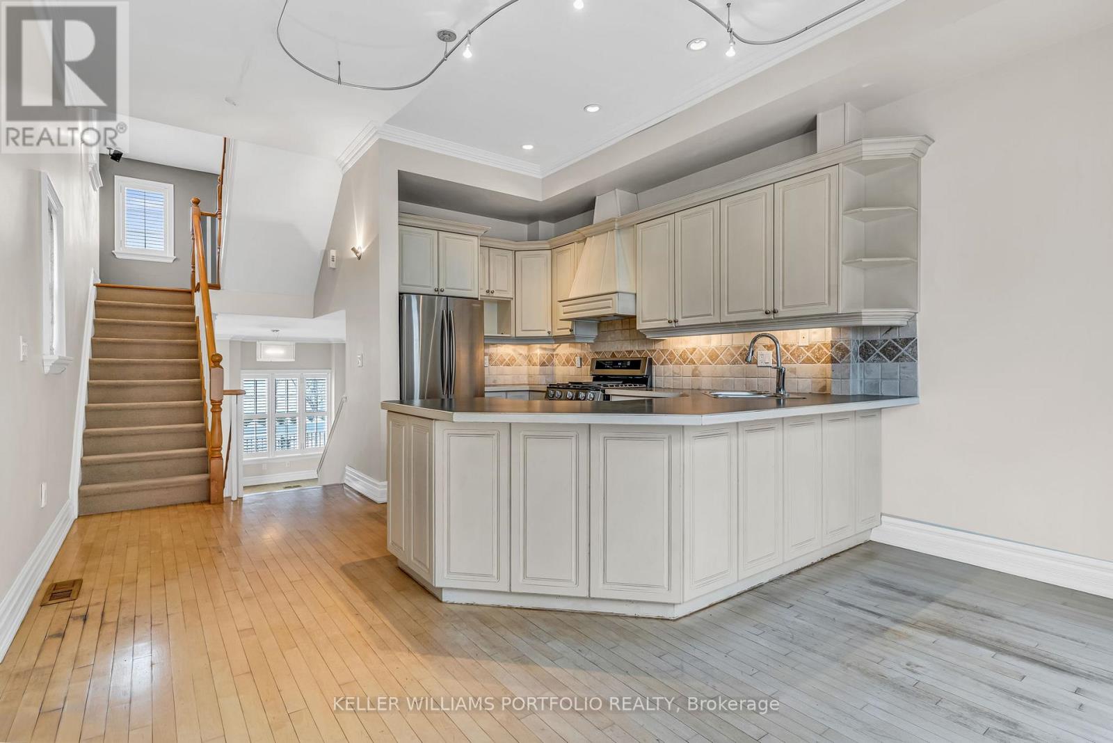 Photo 11 of 9 A Woodfield Rd Road, Toronto ON