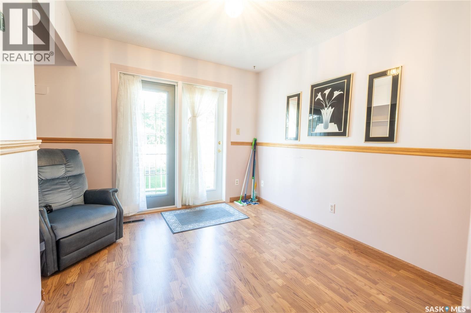 Photo 26 of 224 Logan Crescent, Regina SK