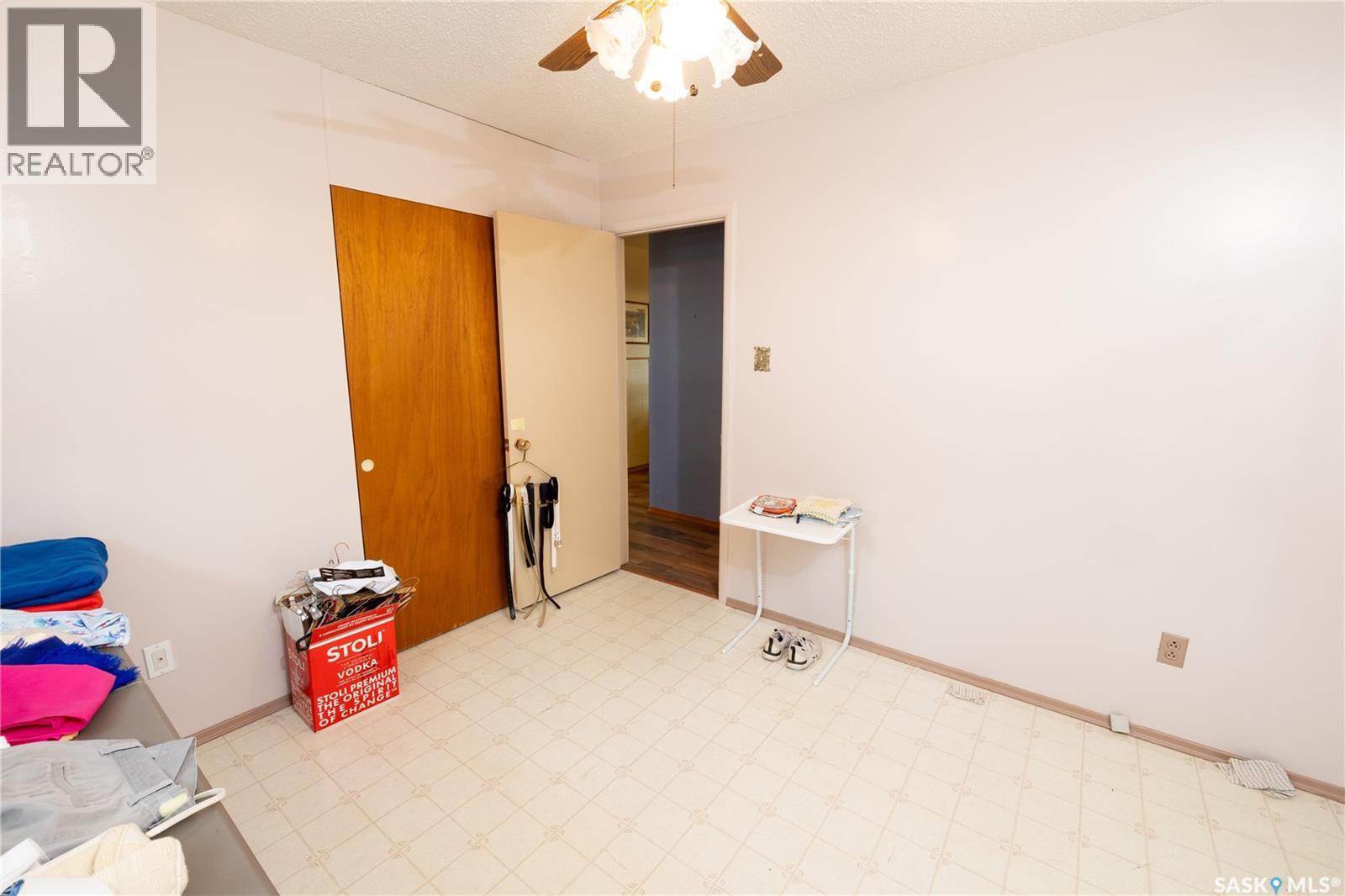 Photo 24 of 224 Logan Crescent, Regina SK
