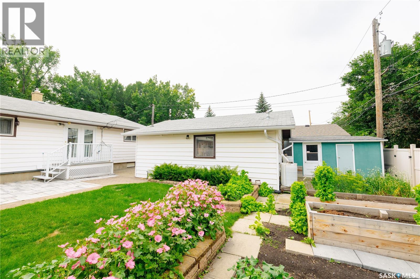 Photo 19 of 224 Logan Crescent, Regina SK