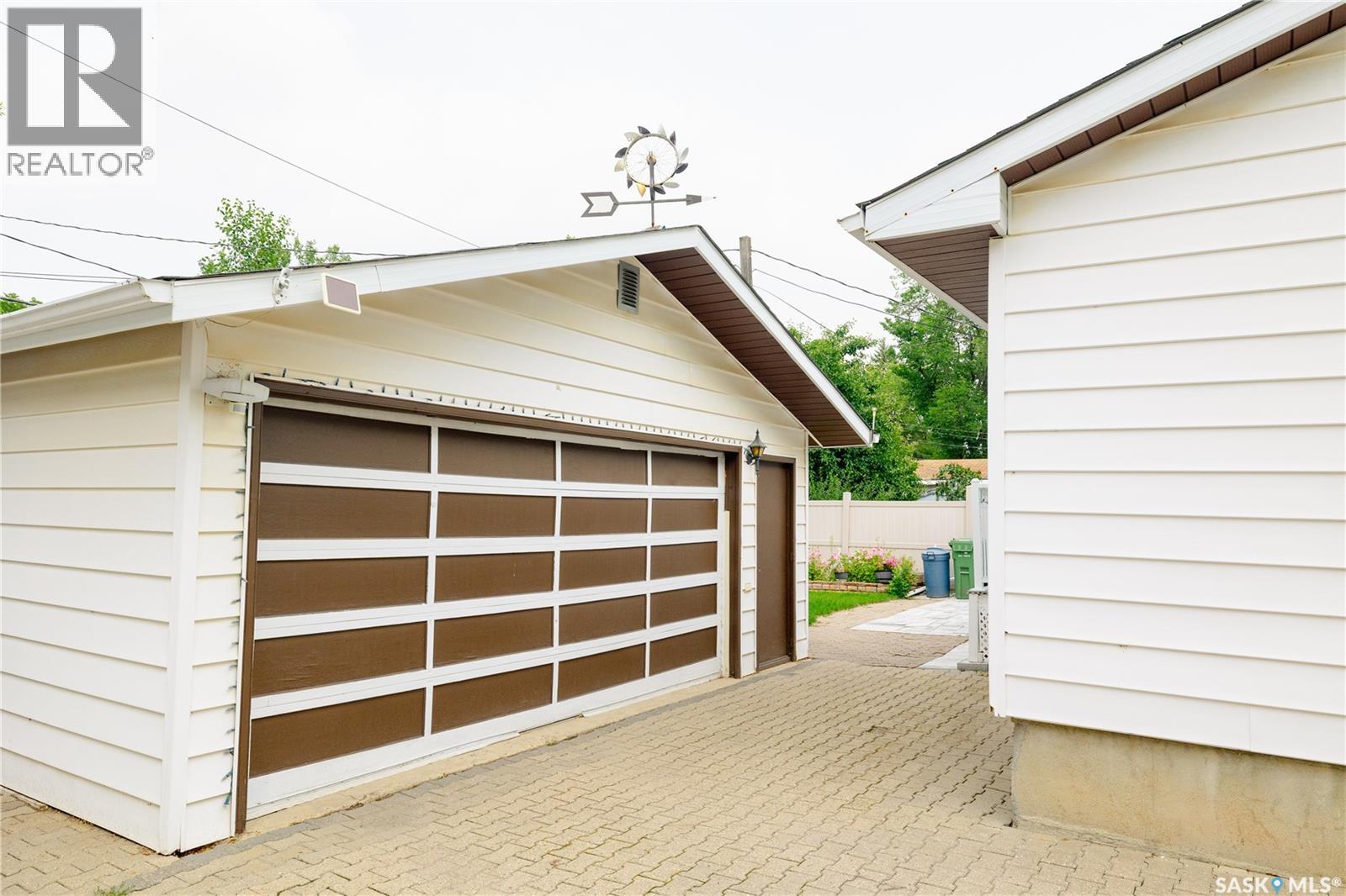Photo 17 of 224 Logan Crescent, Regina SK