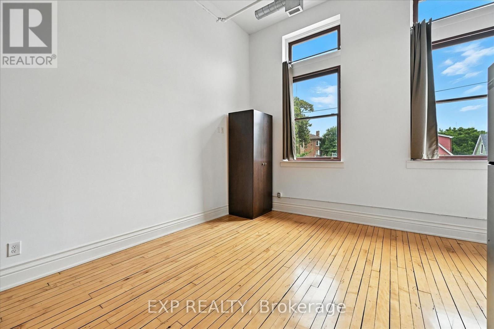 Photo 17 of 204 200 Stinson Street, Hamilton ON