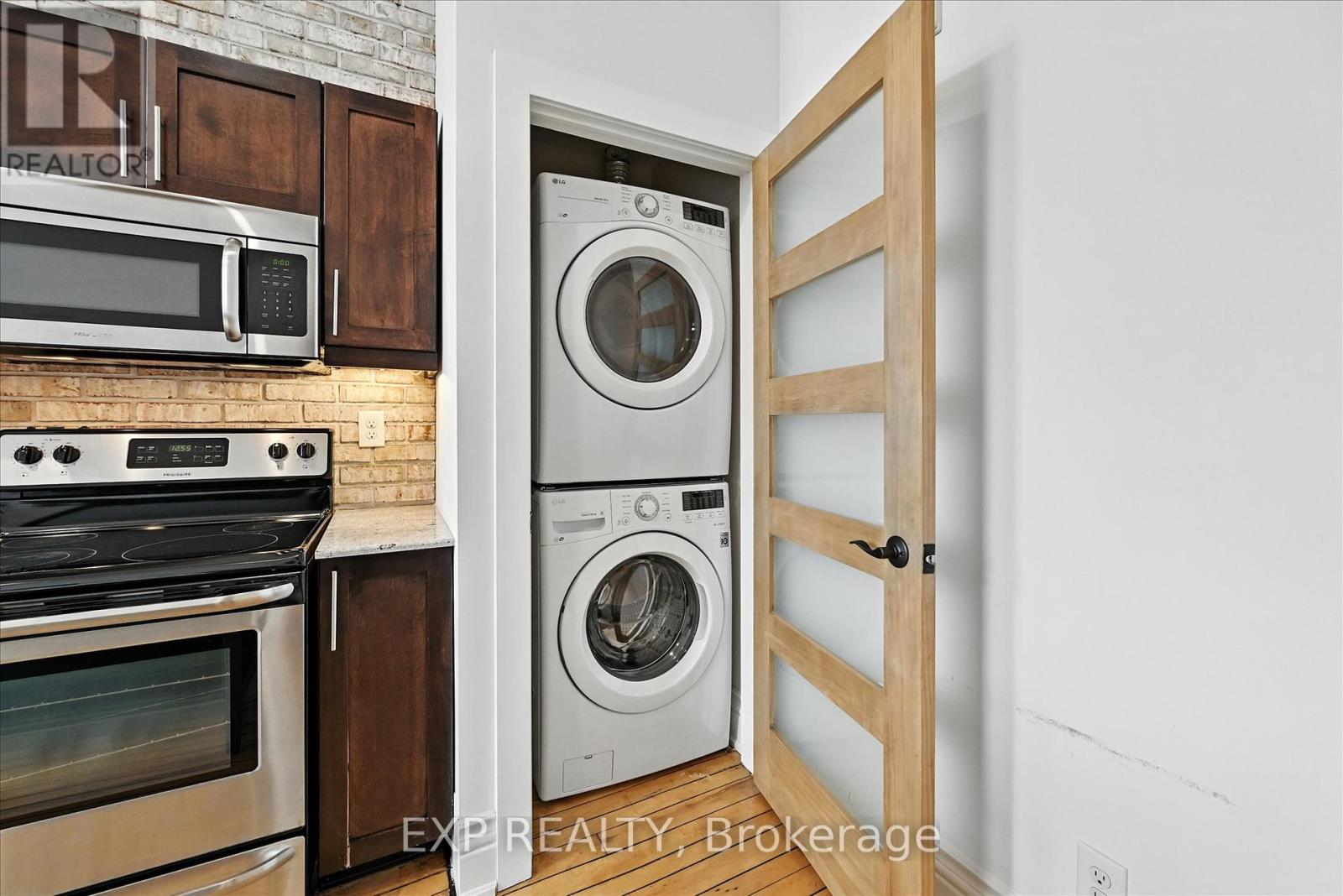 Photo 4 of 204 200 Stinson Street, Hamilton ON