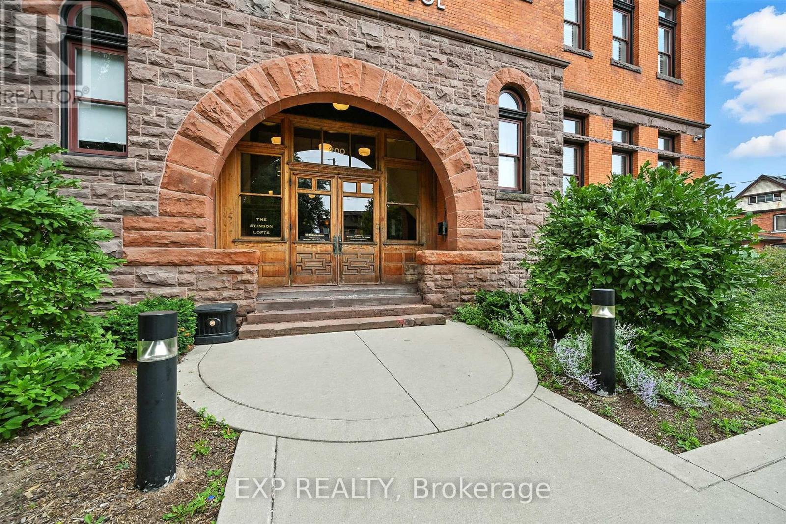 Photo 5 of 204 200 Stinson Street, Hamilton ON