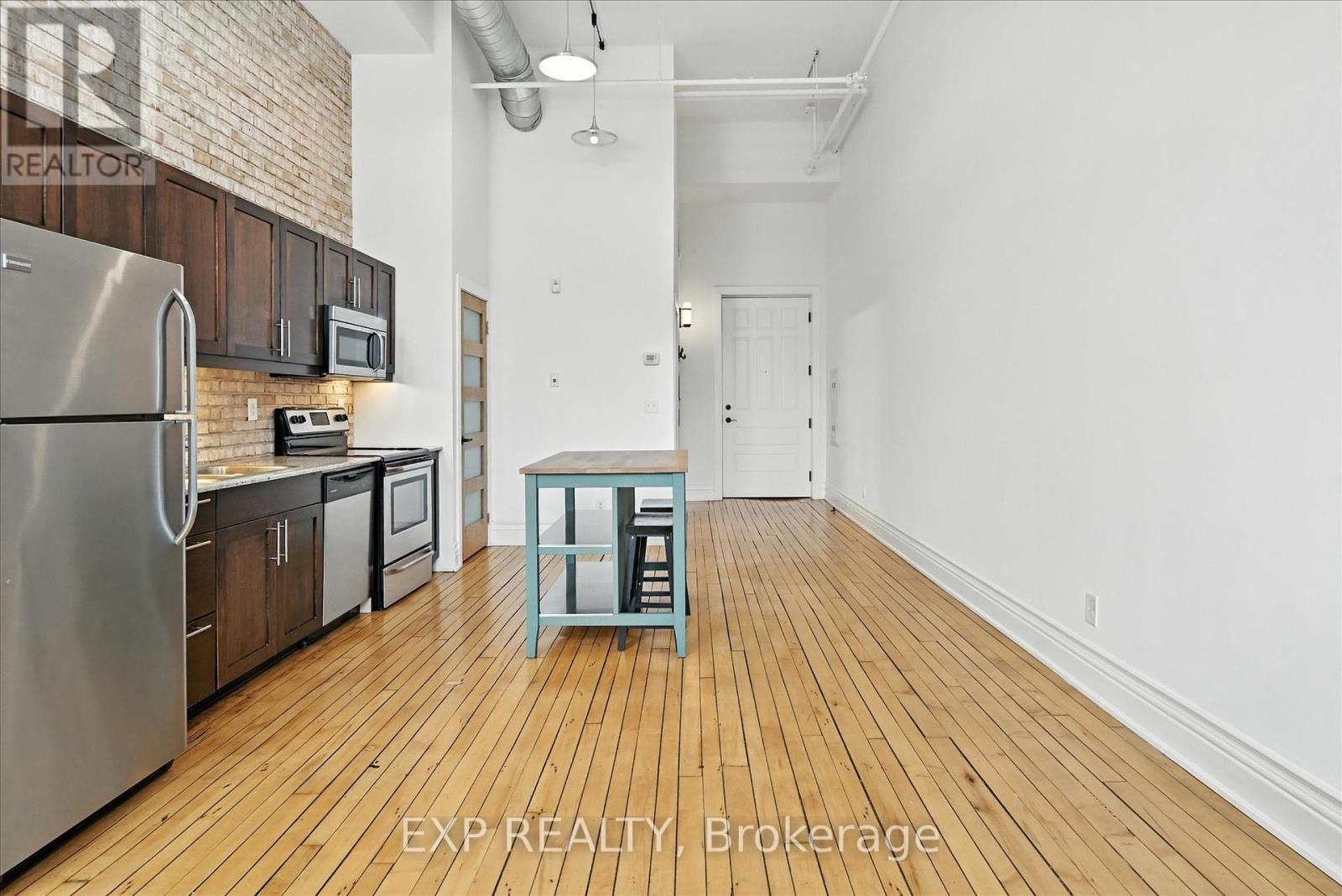 Photo 8 of 204 200 Stinson Street, Hamilton ON