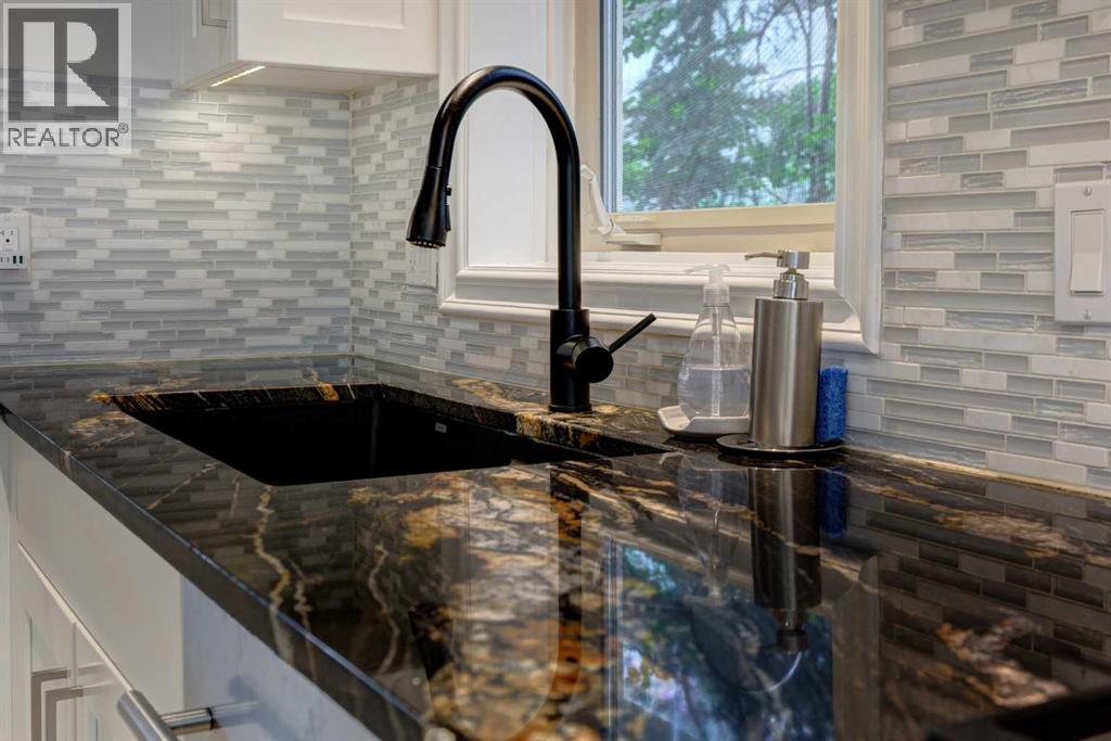 Single Family House for Sale in   Rideau Place SW Rideau Park Calgary 